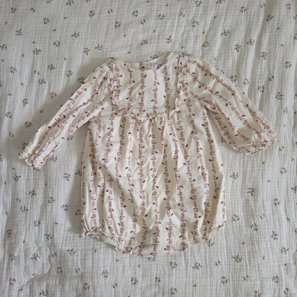 Floral Ruffle Baby Romper - Picture 4 of 5
